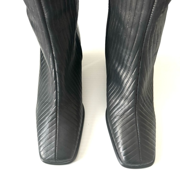 ALOHAS East Pleated Black Boots - Picture 9 of 11